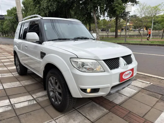 Mitsubishi Pajero TR4 2.0 Flex 16V 4X2 Aut. 2013