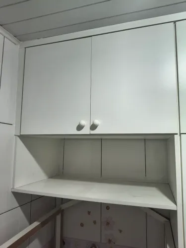 Armário superior em MDF+prateleira 