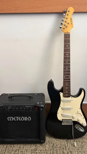 Kit Guitarra + Amplificador - Excelente Estado