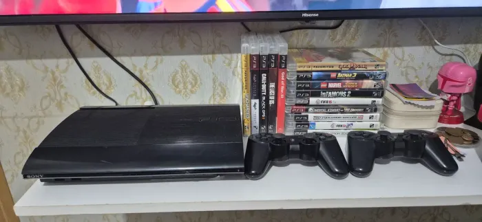 PS3 Turbinado com jogos originais e desbloqueado