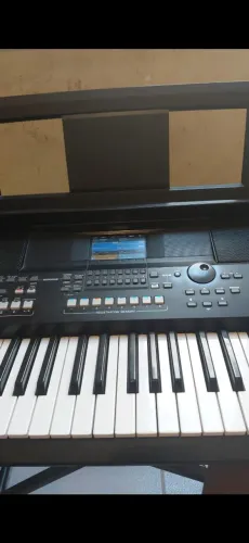 Teclado yamaha sx 600 semi novo