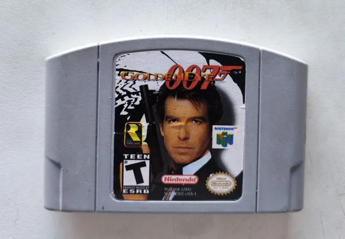007 Goldeneye Original 100% funcionando perfeitamente, usado, obviamente.