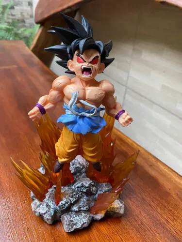 Action Figure Dragon Ball - Goku Transformação 20cm
