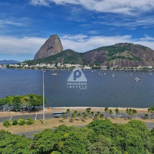 Melhor Condomínio da Av. Rui Barbosa - 4 Suítes e vista cinematográfica no Flamengo