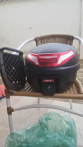 Baú da GiVi 28 litros