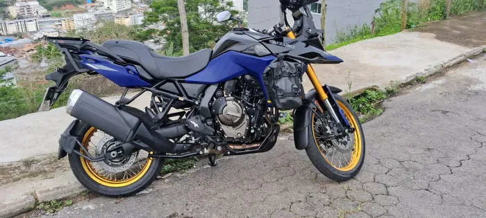 Vstrom 800