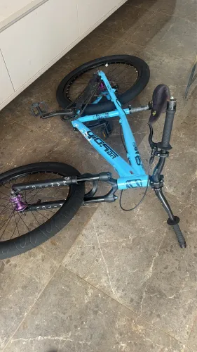 Vendo bike montada ou peças