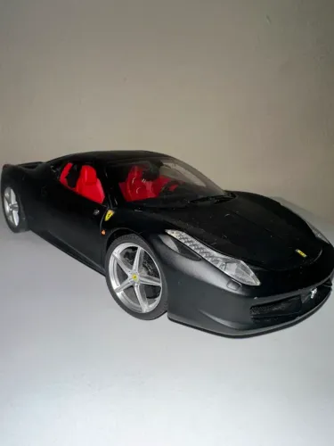 Miniatura Ferrari 458 hot Wheels 1/18