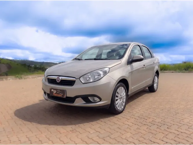 Fiat Grand Siena Essence 1.6 Flex 16V 2013