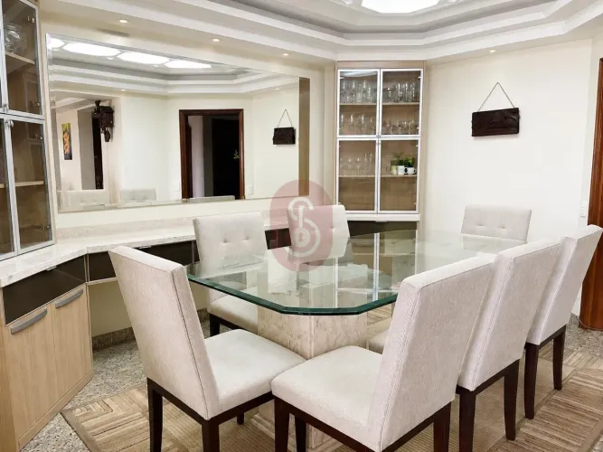 Apartamento à venda, amplo e sofisticado no Tatuapé.