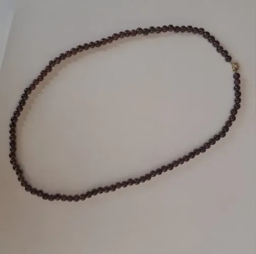 COLAR DE GRANADA NATURAL COM FECHO DE OURO - 41 CM 
