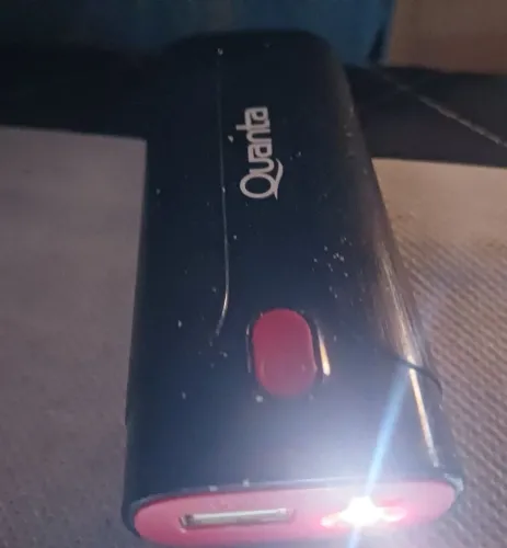 VENDE SE CARREGADOT PORTATIL TURBO P CELULAR COM LANTERNA