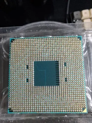 Ryzen 5 4650GE Núcleos 6/12 ( Usado, negocio o valor )