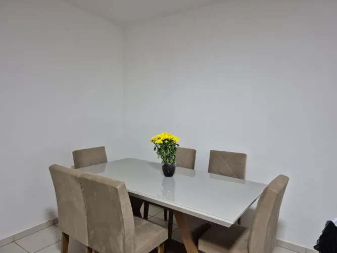 Vendo 6 cadeiras sede bege