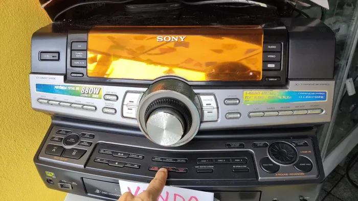 Som Sony