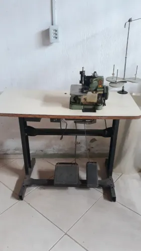 Máquina costura overlock 