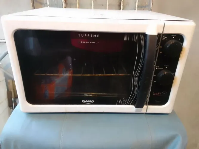 Forno elétrico Dako 45 litros 110v usado