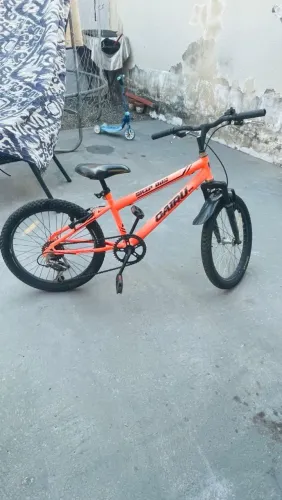 Bicicleta aro 20 super conservada!