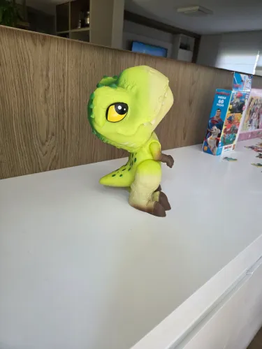 Dinossauro de borracha.
