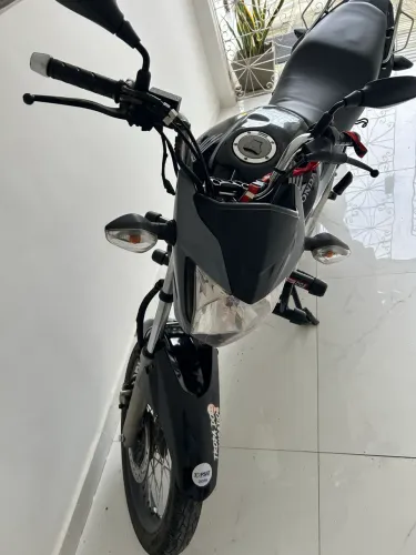Titan 2018, aceito troca por carros ou motos