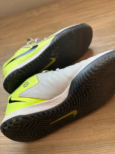Chuteira Nike Phanton