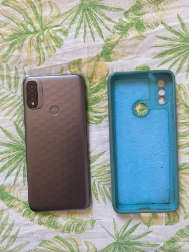 Moto e20 (Motorola)