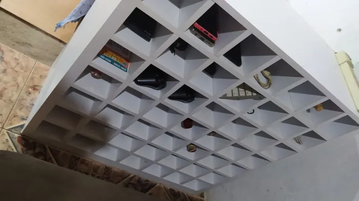 adega 100% mdf comporta 49 garrafas 