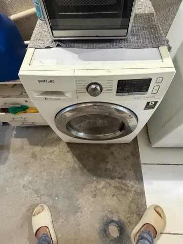 Lava roupa