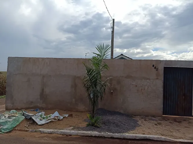 Vende-se casa perto do rio ivai