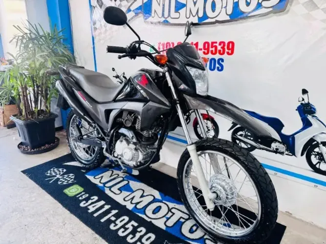 BROS 160 Baixo km! Aceitamos Troca! Financia e PARCELA!