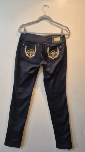 Calça preta 38 Colcci feminina c/ bordado dourado