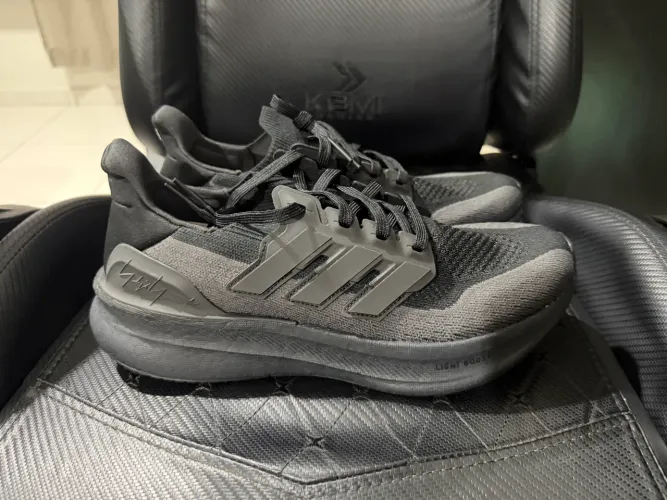 Tênis Adidas Ultraboost 5 Y-3 - tamanho 41