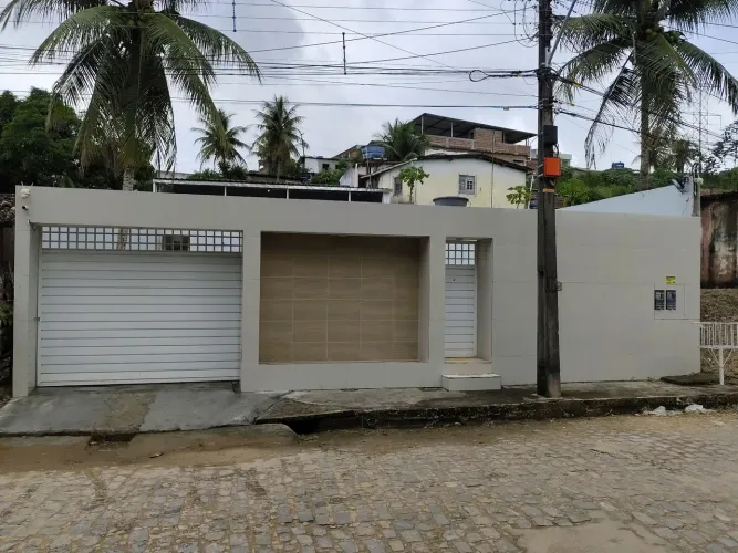 ALUGA - SE CASA COM PISCINA