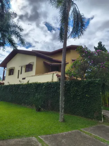Apartamento para venda possui 266 metros quadrados com 4 quartos