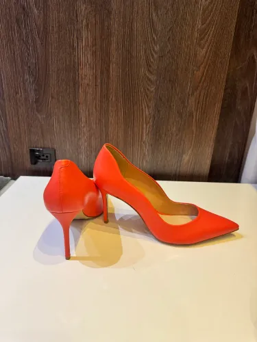 Scarpin Schütz 