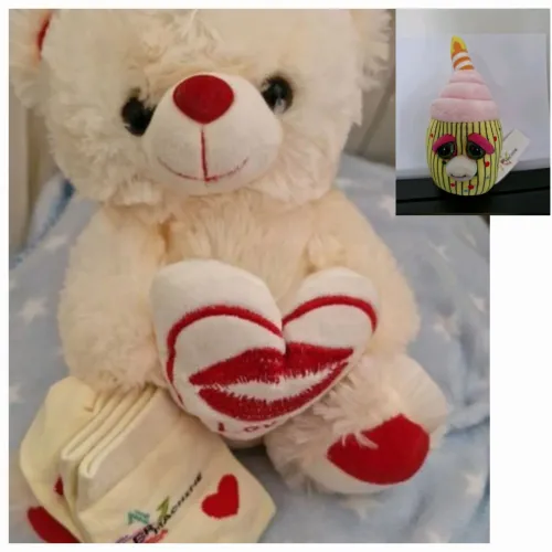 Kit Especial: Pelúcia Urso + Par de meia + chaveiro feistynho cupcake. br machine. Novos.