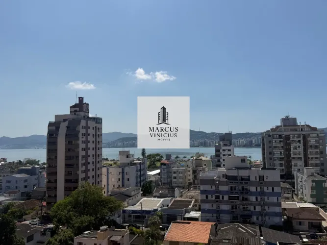 Cobertura à venda em Florianópolis-SC, bairro Balneário: 3 quartos, 3 suítes, 4 salas, 3 v