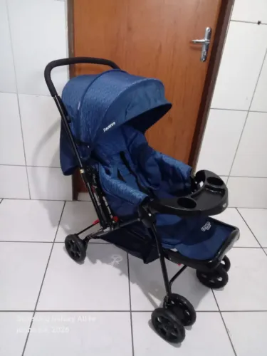 Carrinho de bebê Cosco novinho