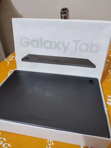 Tablet Samsung A8 10.1 polegadas em perfeito estado, com Caixa 
