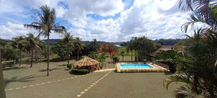 Casa à venda, 4 quartos, 2 suítes, Quintas da Jangada 2ª Seção - IBIRITE/MG