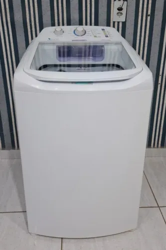 Vendo máquina de lavar roupa Electrolux 10,5kg moderna funcionando perfeitamente!