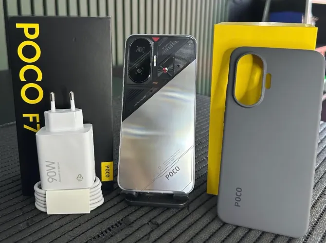 Celular Poco F7 5G 512/12-Prata Novo