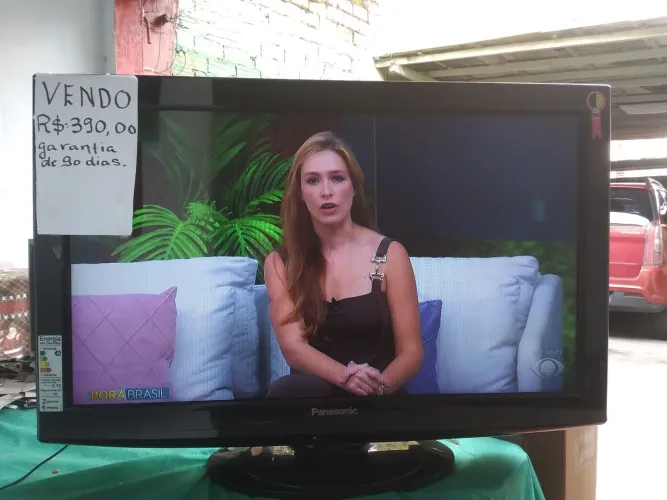 TV PANASONIC LCD DIGITAL NÃO É SMART!