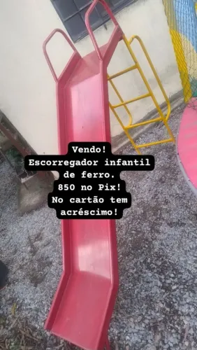 Escorregador infantil 