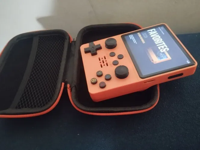 Console R36S  + de 15k Games