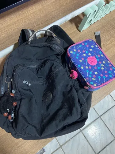 VENDO BOLSA E ESTOJO KIPLING