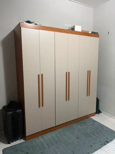 Guarda-Roupa 6 portas 