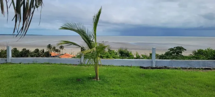 PRAIA DE PANAQUATIRA: Casa a venda vista mar Grande Ilha de São Luís