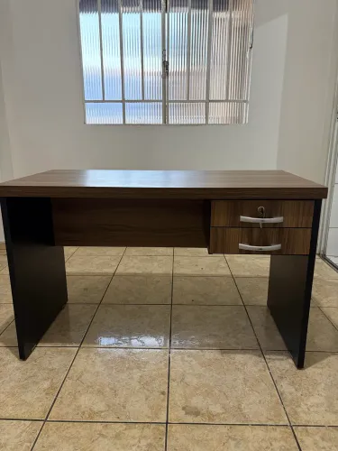 Mesa de escritório 