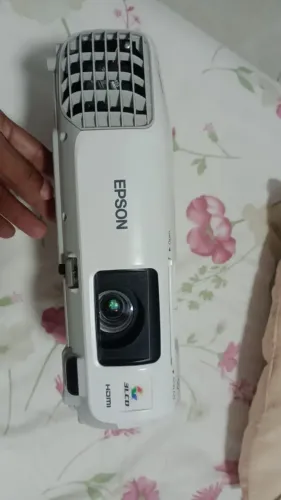 Projetor espon S27 cabos bolsa e controle funcionando perfeitamente